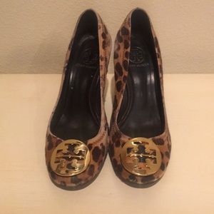 Woman size 7.5 wedge Tory Burch Lepard shoes
